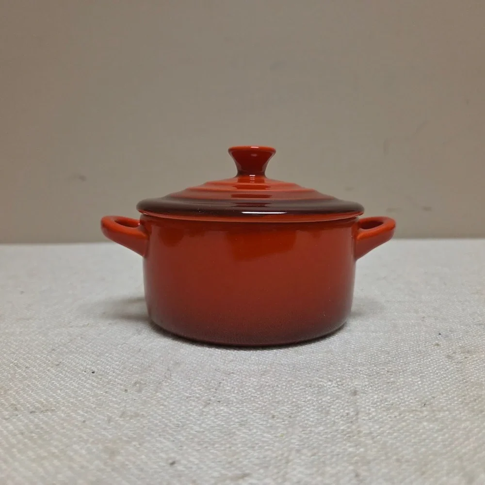 Le Creuset 8oz Petite Round Casserole Mini Cocotte Red Stoneware with Lid - Picture 5 of 13